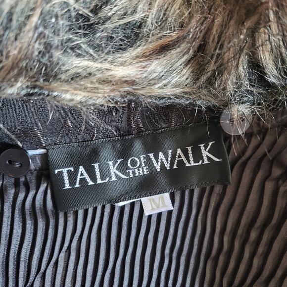 Talk of the Walk Pleated Waterfall Low Cut Faux Fur Balloon Sleeve Jacquard Coat - Picture 15 of 16